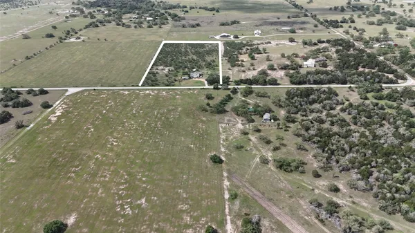 $500,000 | 3210 County Road 226, Giddings, TX 78942
