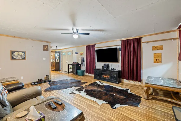 $500,000 | 3210 County Road 226, Giddings, TX 78942