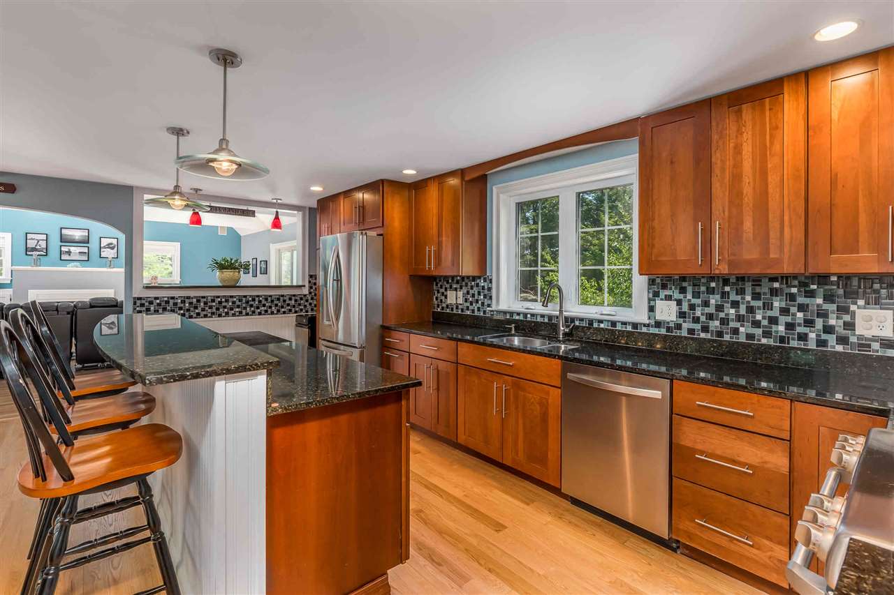 73 Greenleaf Parsons Road York, ME 03902 - Photo 3 of 31