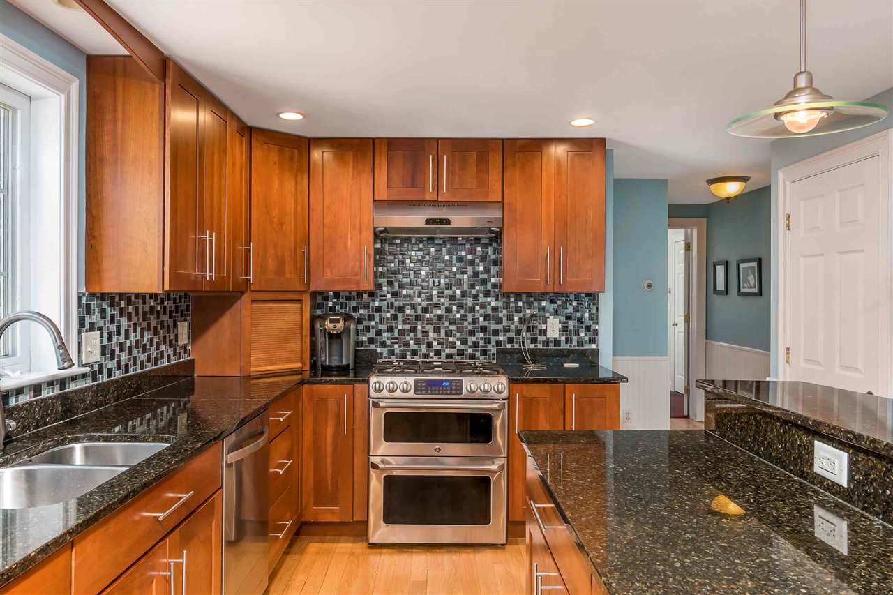 73 Greenleaf Parsons Road York, ME 03902 - Photo 5 of 31