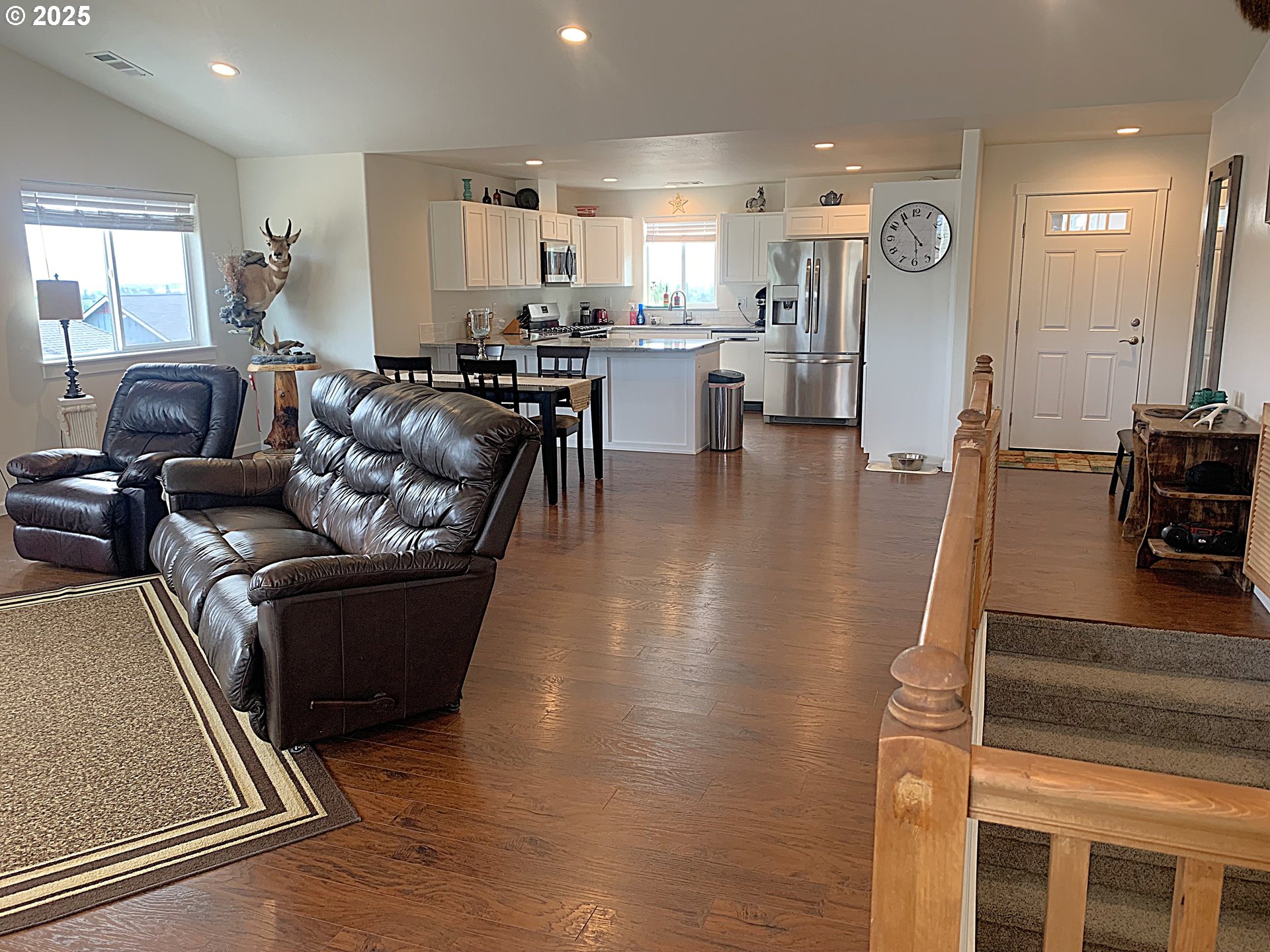 1019 Azure Way Eagle Point, OR 97524 - Photo 13 of 44