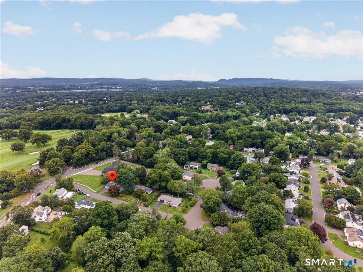 22 Robinwood Road Hamden, CT 06517 - Photo 39 of 40 Gallery Image 39
