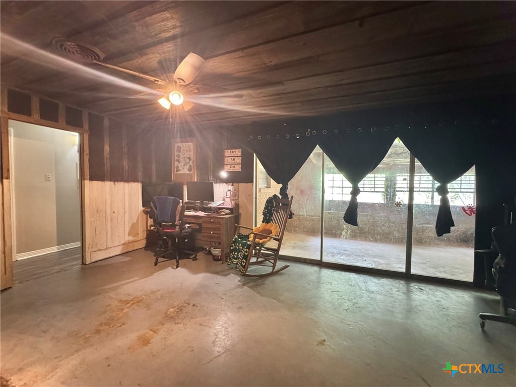 3221 West Ave R Temple, TX 76504 - Photo 21 of 48 a lobby with furniture and a ceiling fan