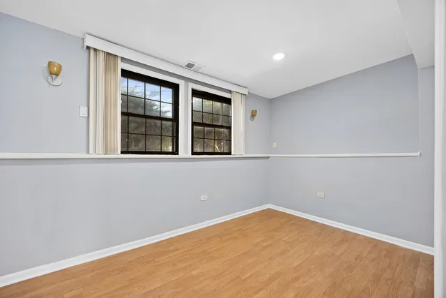 $345,000 | 161 Oakwood Drive, Bolingbrook, IL 60440