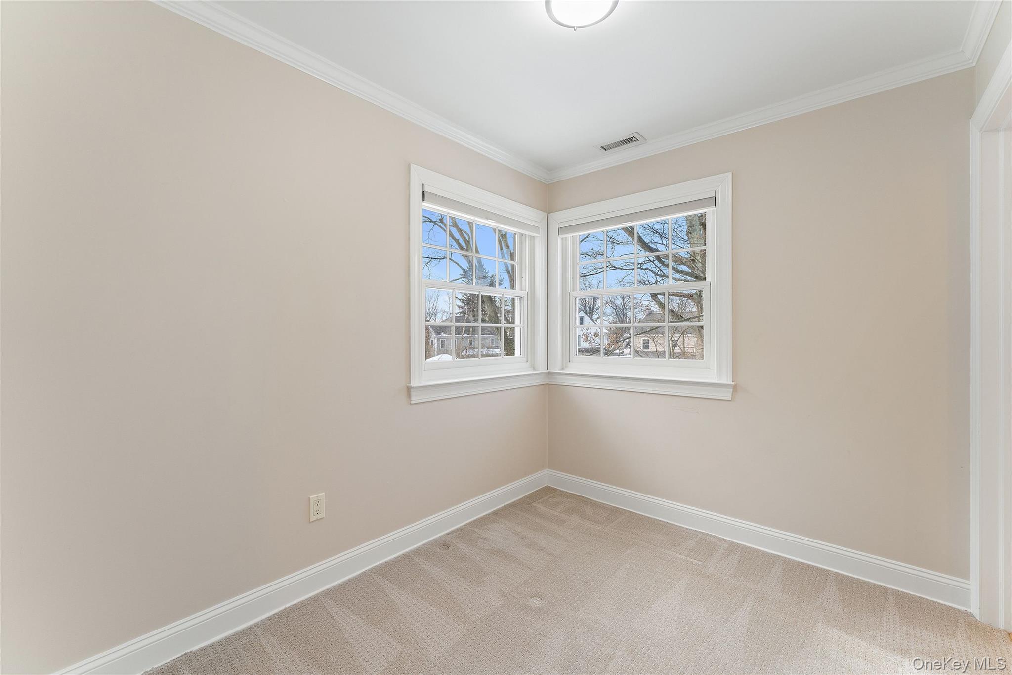14 Wakefield Road Scarsdale, NY 10583 - Photo 20 of 27 Bonus space in primary bedroom