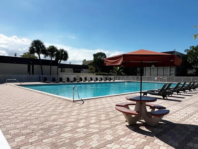 $165,000 | 3141 Northwest 47th Terrace, Unit 221, Lauderdale Lakes, FL 33319