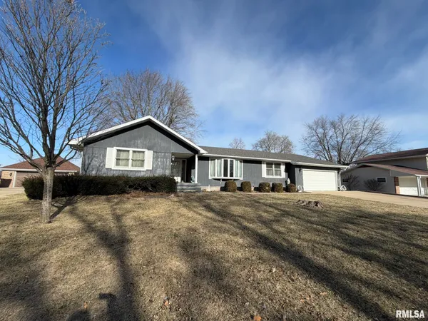 $225,000 | 205 Ingersoll Boulevard, Canton, IL 61520