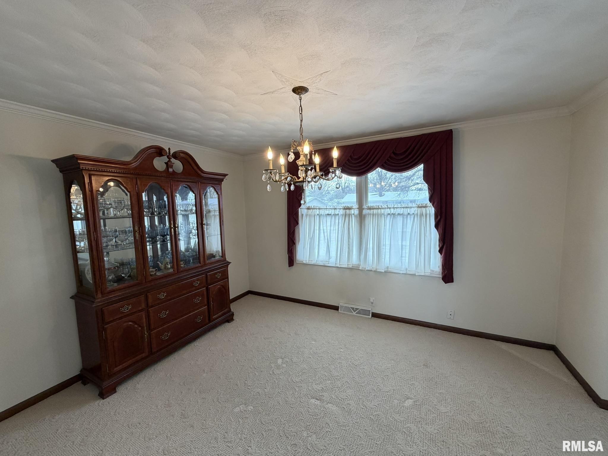 205 Ingersoll Boulevard Canton, IL 61520 - Photo 11 of 55