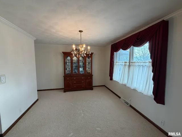 $225,000 | 205 Ingersoll Boulevard, Canton, IL 61520