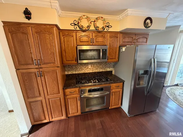 $225,000 | 205 Ingersoll Boulevard, Canton, IL 61520