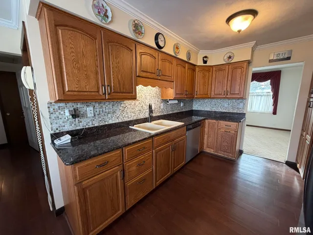 $225,000 | 205 Ingersoll Boulevard, Canton, IL 61520