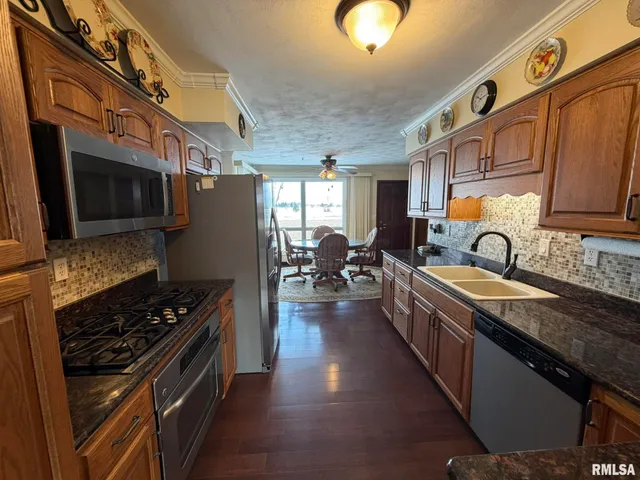 $225,000 | 205 Ingersoll Boulevard, Canton, IL 61520