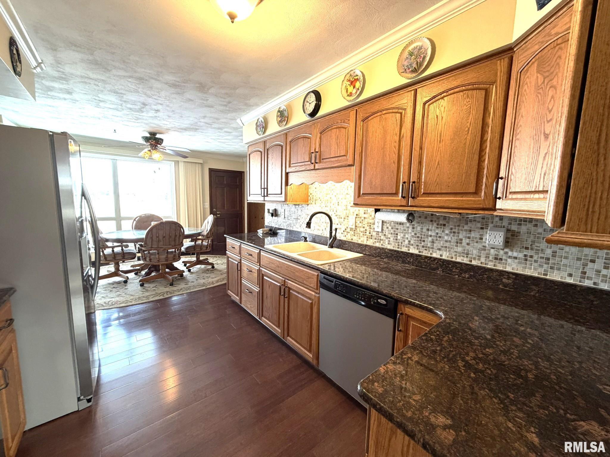 205 Ingersoll Boulevard Canton, IL 61520 - Photo 18 of 55