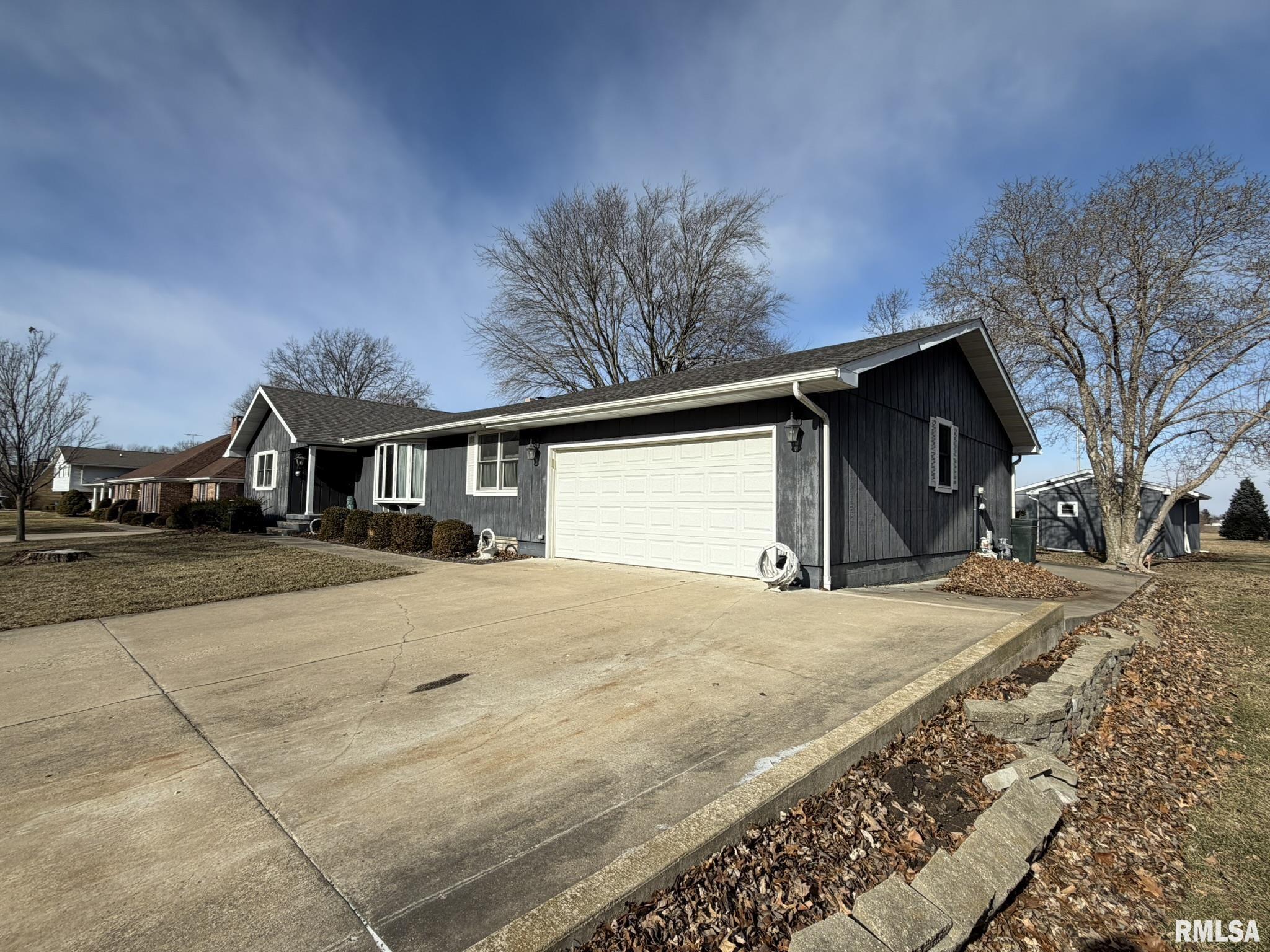 205 Ingersoll Boulevard Canton, IL 61520 - Photo 3 of 55