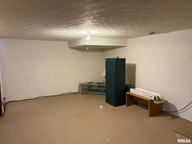 $225,000 | 205 Ingersoll Boulevard, Canton, IL 61520