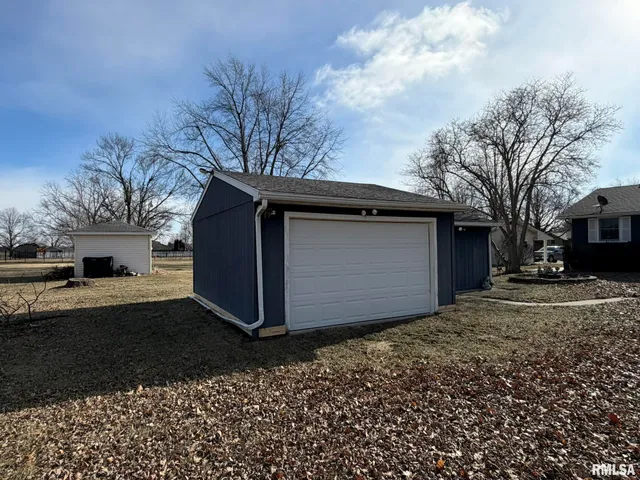 $225,000 | 205 Ingersoll Boulevard, Canton, IL 61520