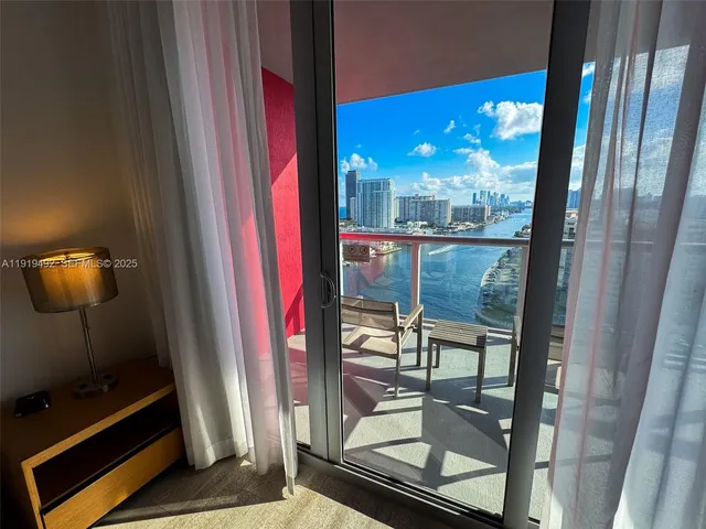 $489,900 | 2602 East Hallandale Beach Boulevard, Unit R1807, Hallandale Beach, FL 33009