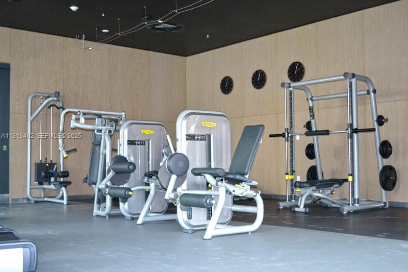 2602 East Hallandale Beach Boulevard, Unit R1807 Hallandale Beach, FL 33009 - Photo 22 of 31