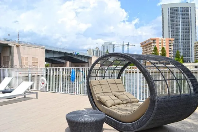 $489,900 | 2602 East Hallandale Beach Boulevard, Unit R1807, Hallandale Beach, FL 33009