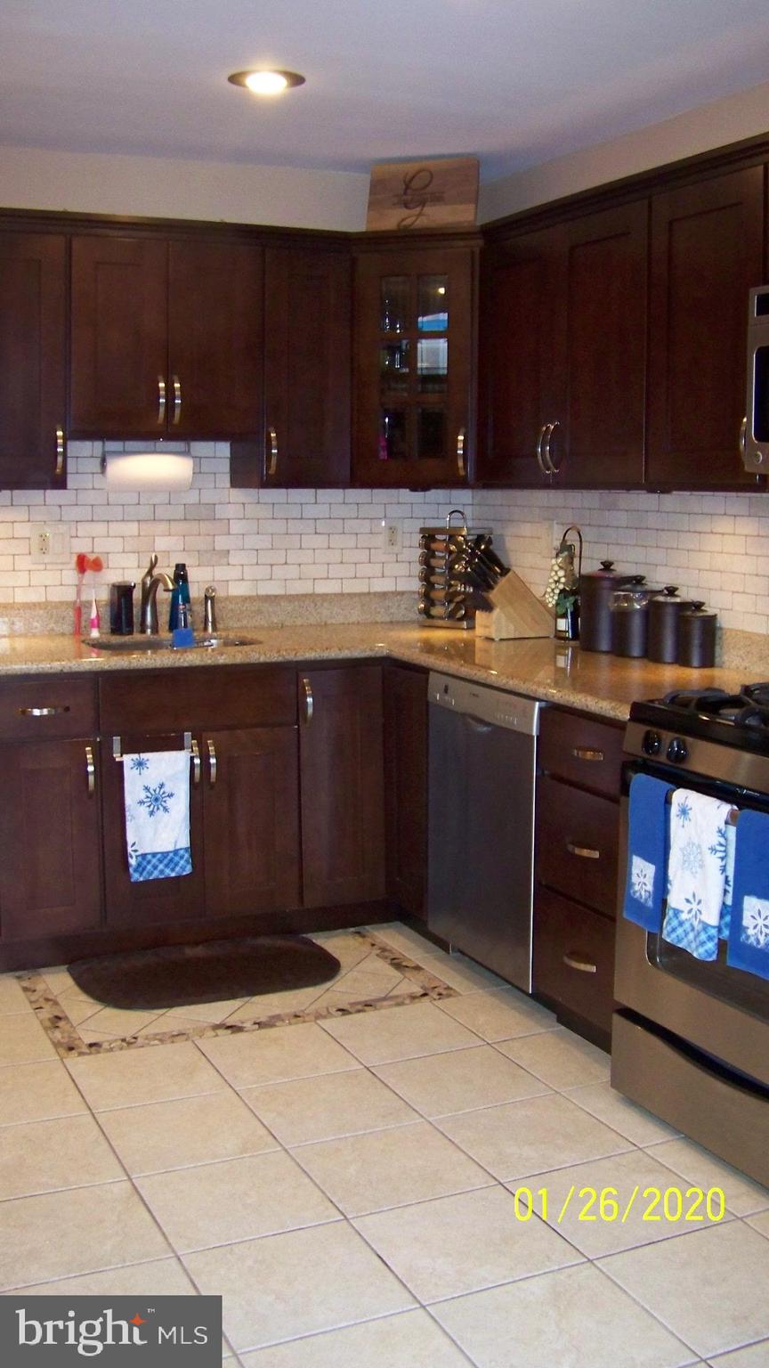 3342 Fordham Road Philadelphia, PA 19114 - Photo 2 of 26 Gallery Image 2