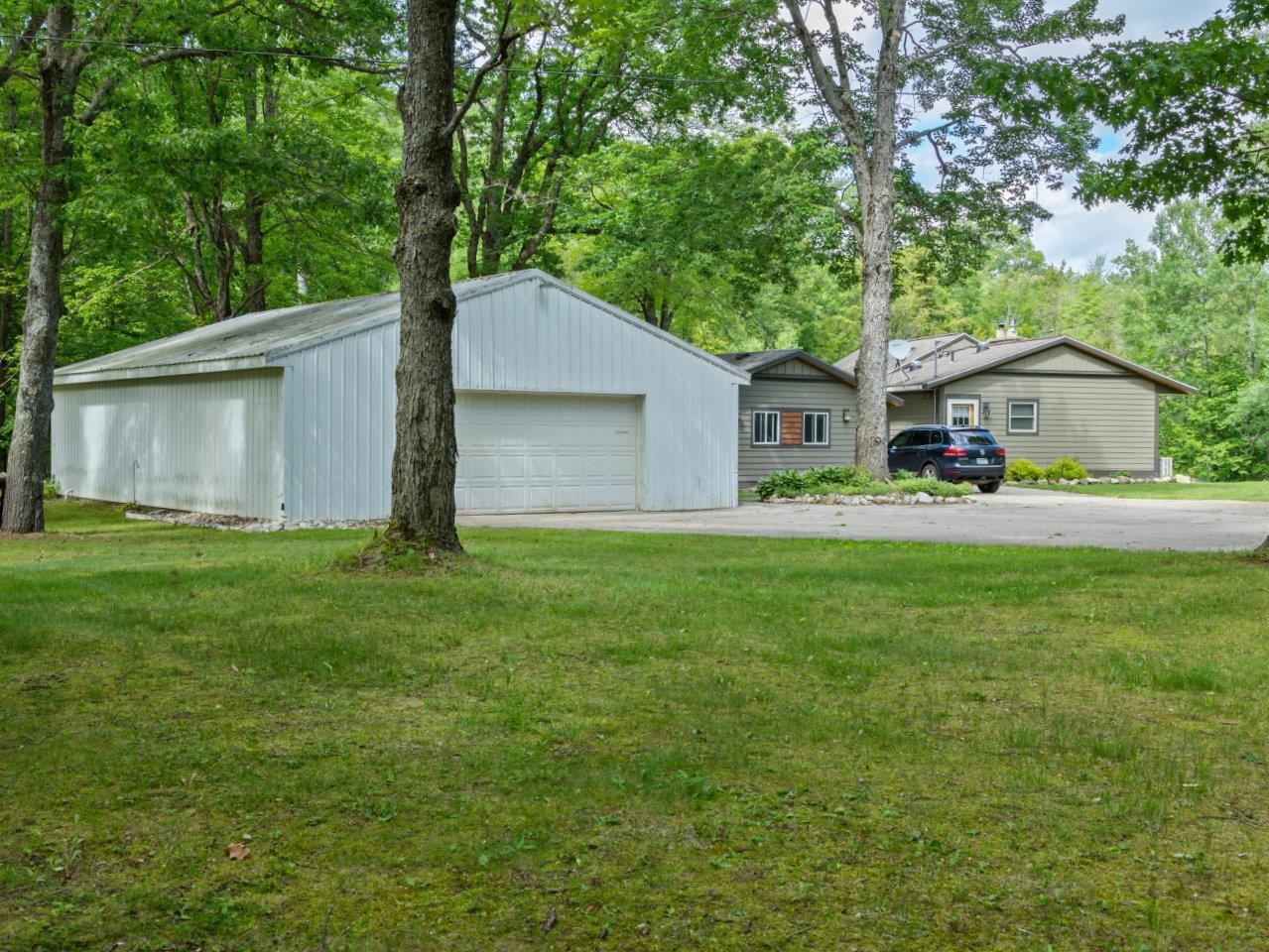 10368 McClish Road Mesick, MI 49668 - Photo 15 of 47 1923310-97f21053-e41c-4929-ac74-bbbcd62fcdd1.JPG