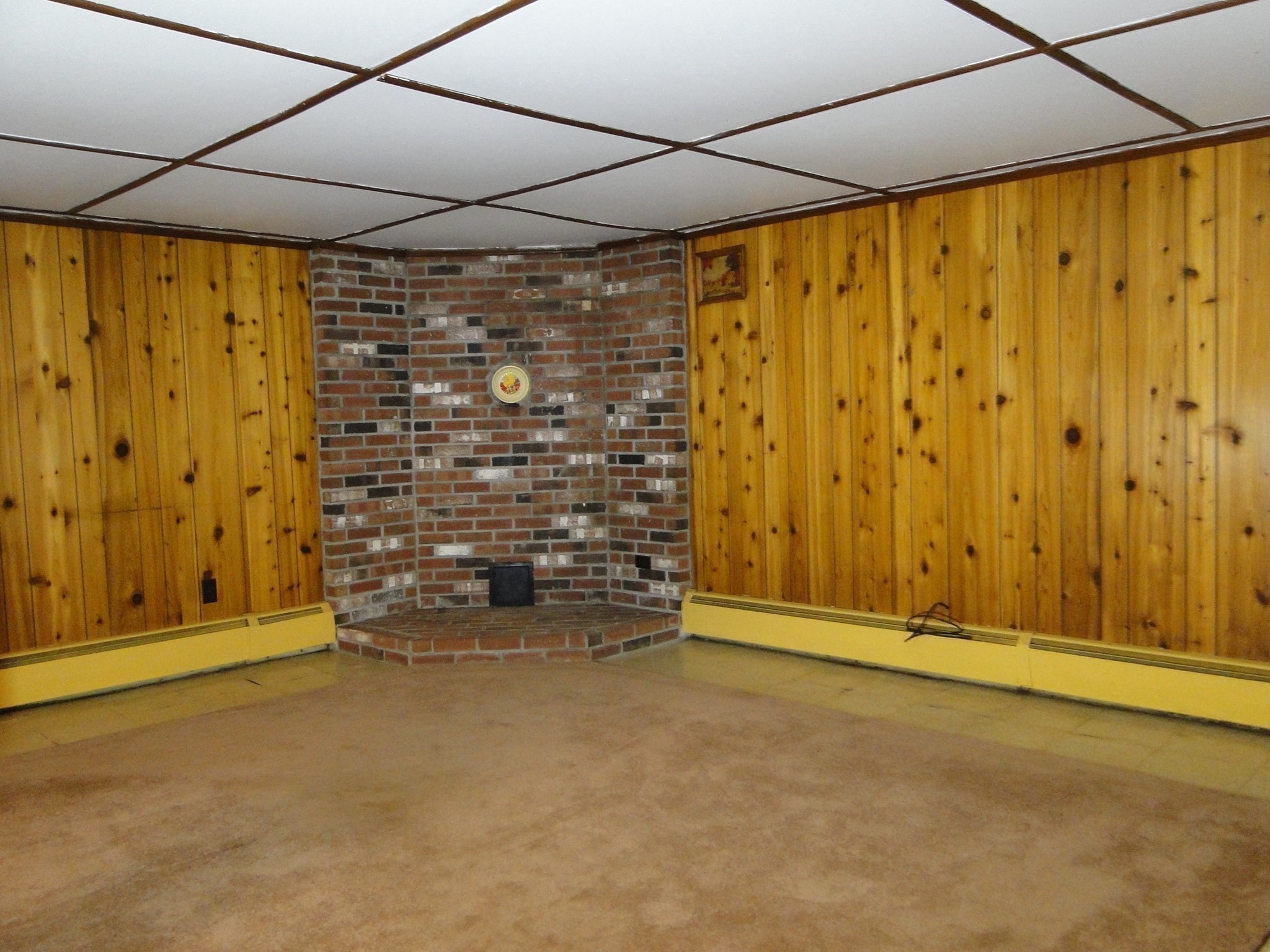 128 Sutton Road Webster, MA 01570 - Photo 17 of 24 Gallery Image 17