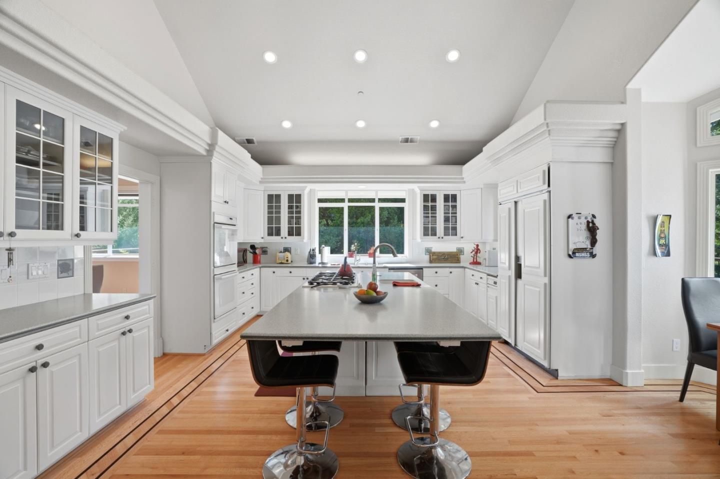 24106 Deer Path Road Saratoga, CA 95070 - Photo 16 of 68