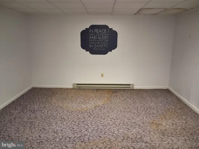 $2,195 | 645 Peters Road, New Holland, PA 17557