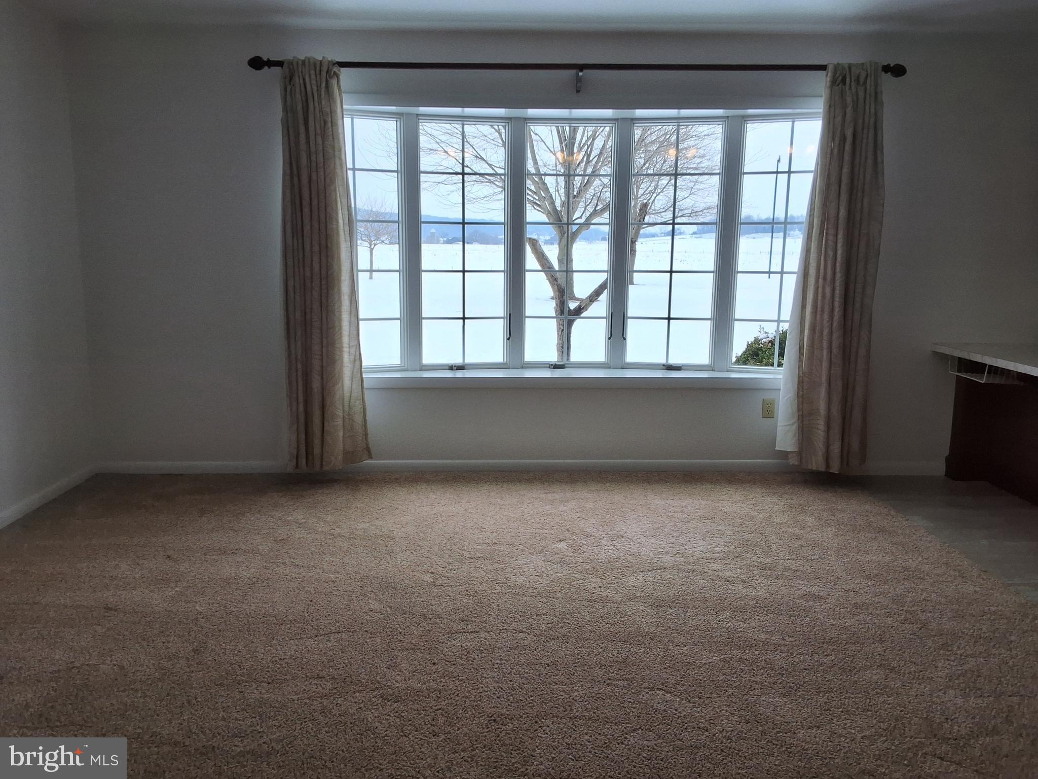 645 Peters Road New Holland, PA 17557 - Photo 4 of 40