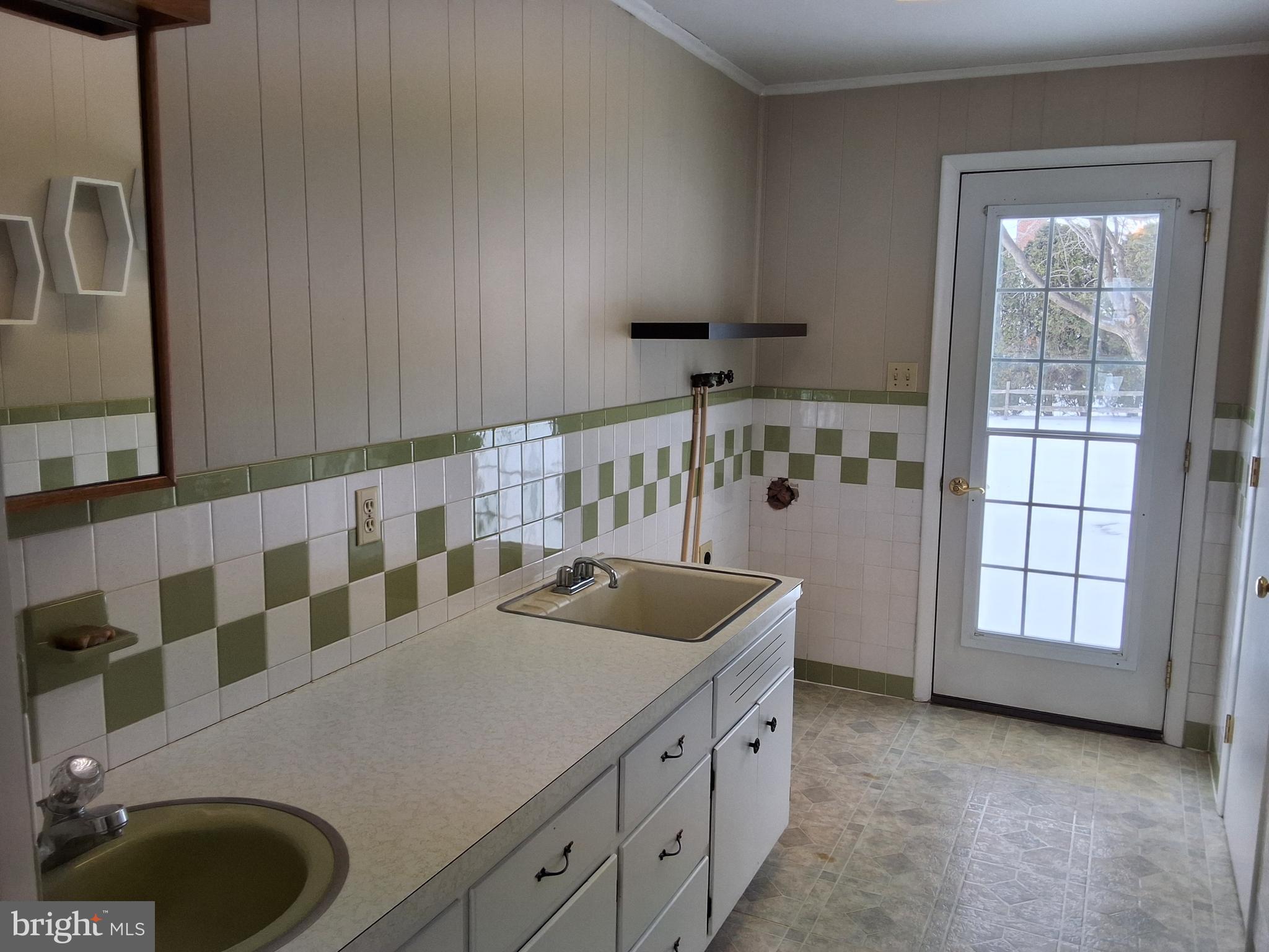 645 Peters Road New Holland, PA 17557 - Photo 10 of 40