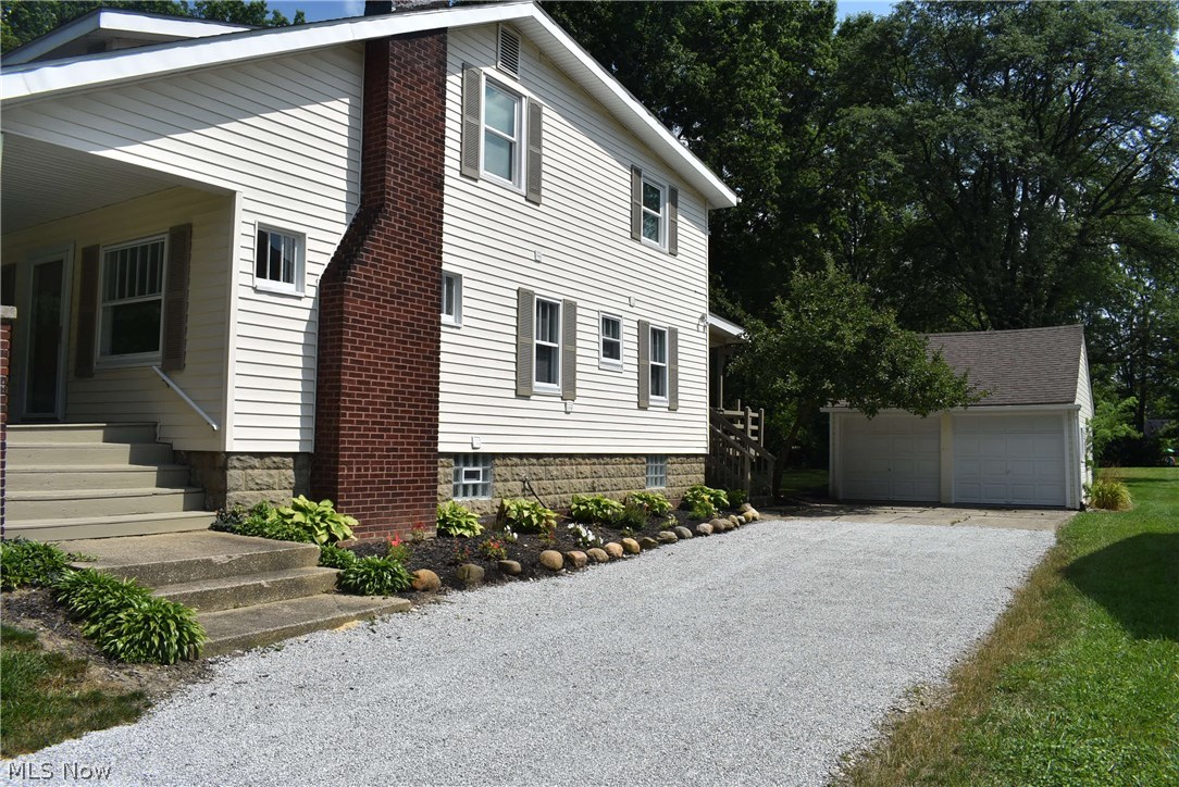 2072 Liberty Road Stow, OH 44224 - Photo 2 of 28 Gallery Image 2