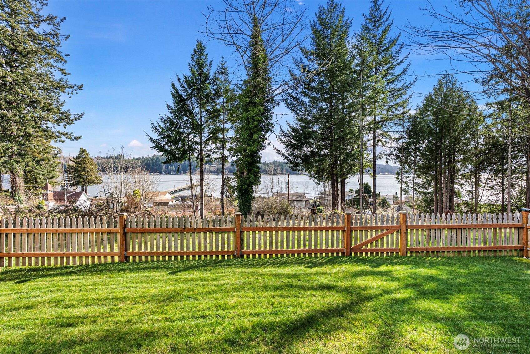 71 East Sullivan Street Allyn, WA 98524 - Photo 2 of 37