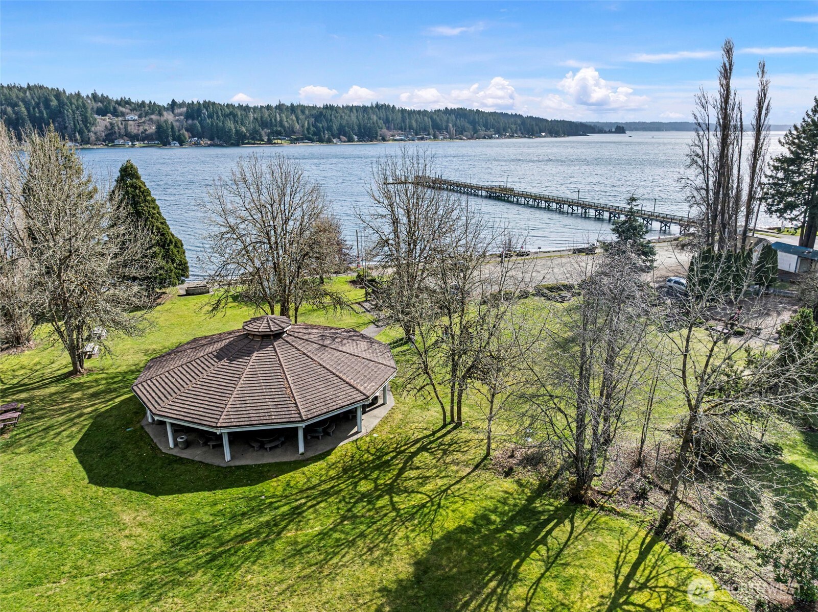 71 East Sullivan Street Allyn, WA 98524 - Photo 4 of 37