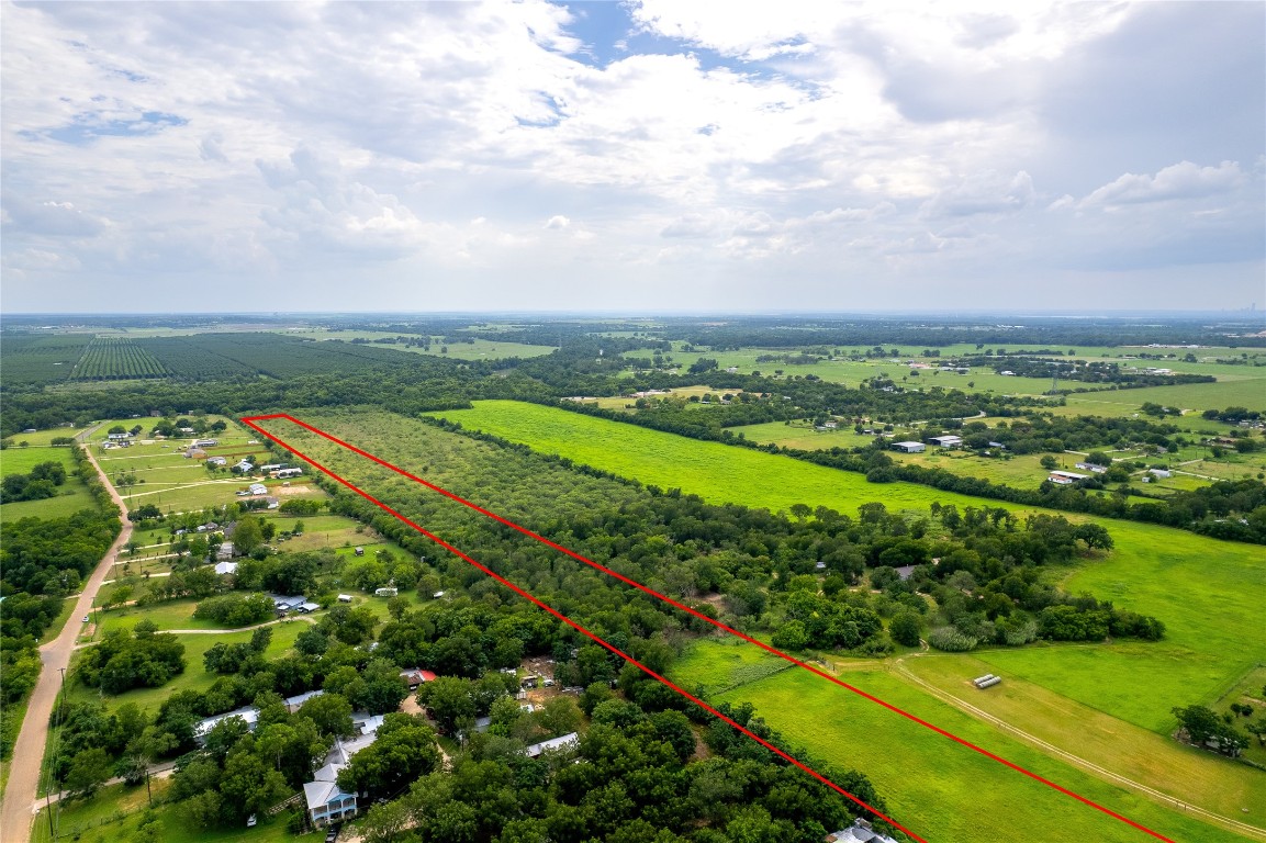 969 Rd Elgin Tx 78602 Road Elgin, TX 78621 - Photo 7 of 17 a view of a city