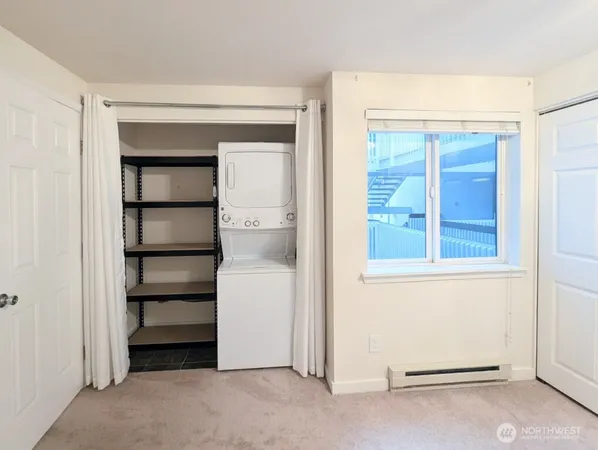 $1,900 | 6700 Northeast 182nd Street, Unit A203, Kenmore, WA 98028