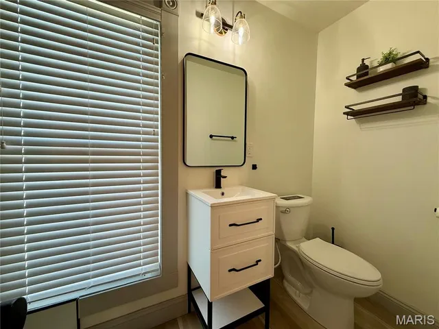 $284,900 | 221 North Walnut Street, Perryville, MO 63775