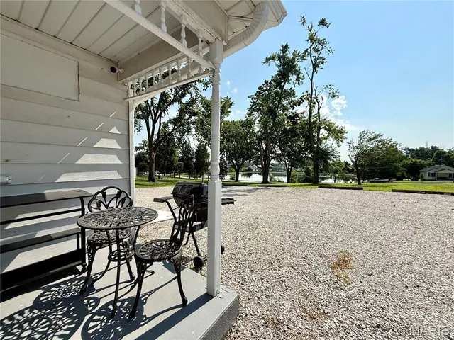 $284,900 | 221 North Walnut Street, Perryville, MO 63775