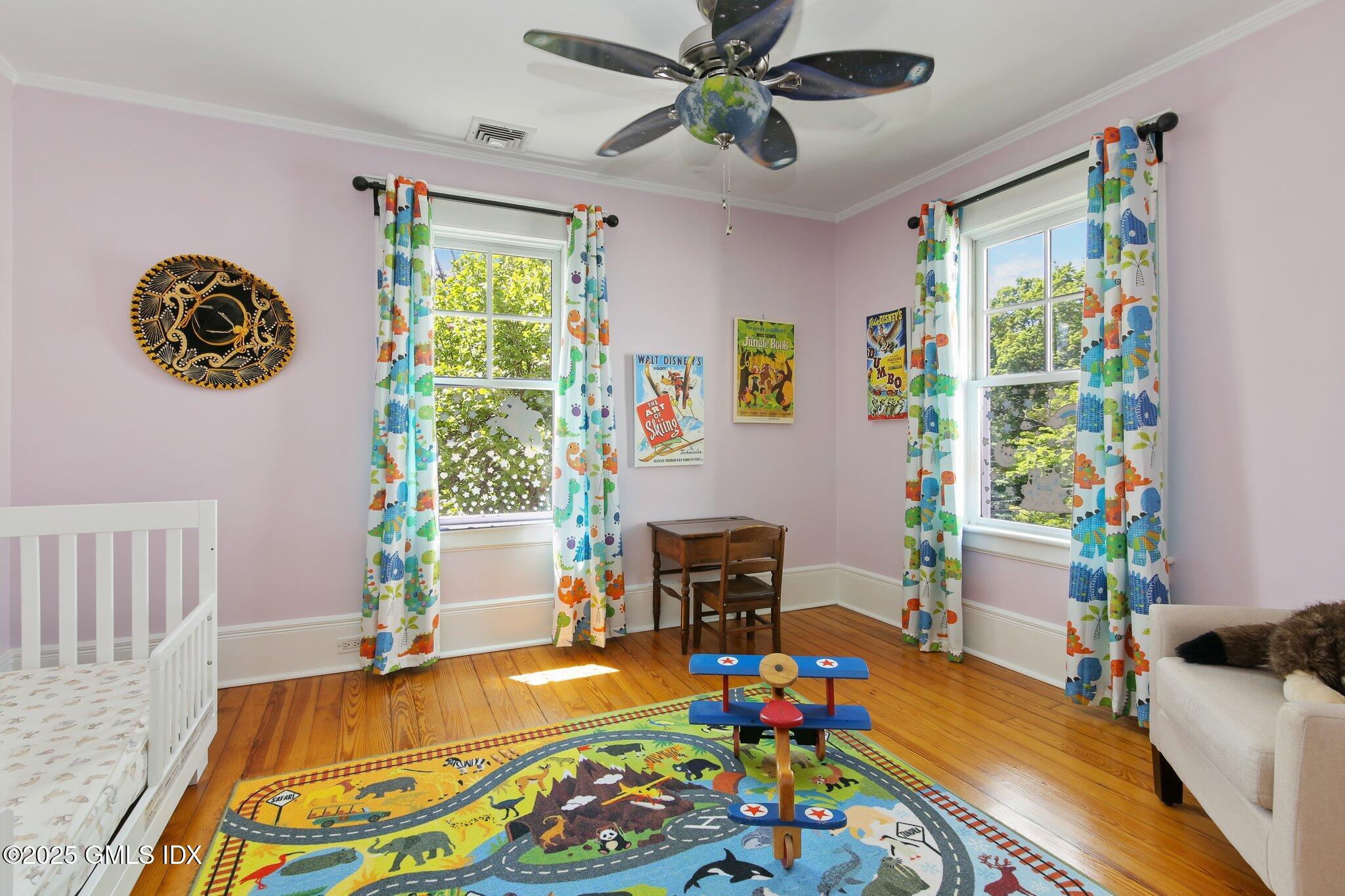 23 Westview Place Riverside, CT 06878 - Photo 23 of 42 a room with furniture a rug and a window