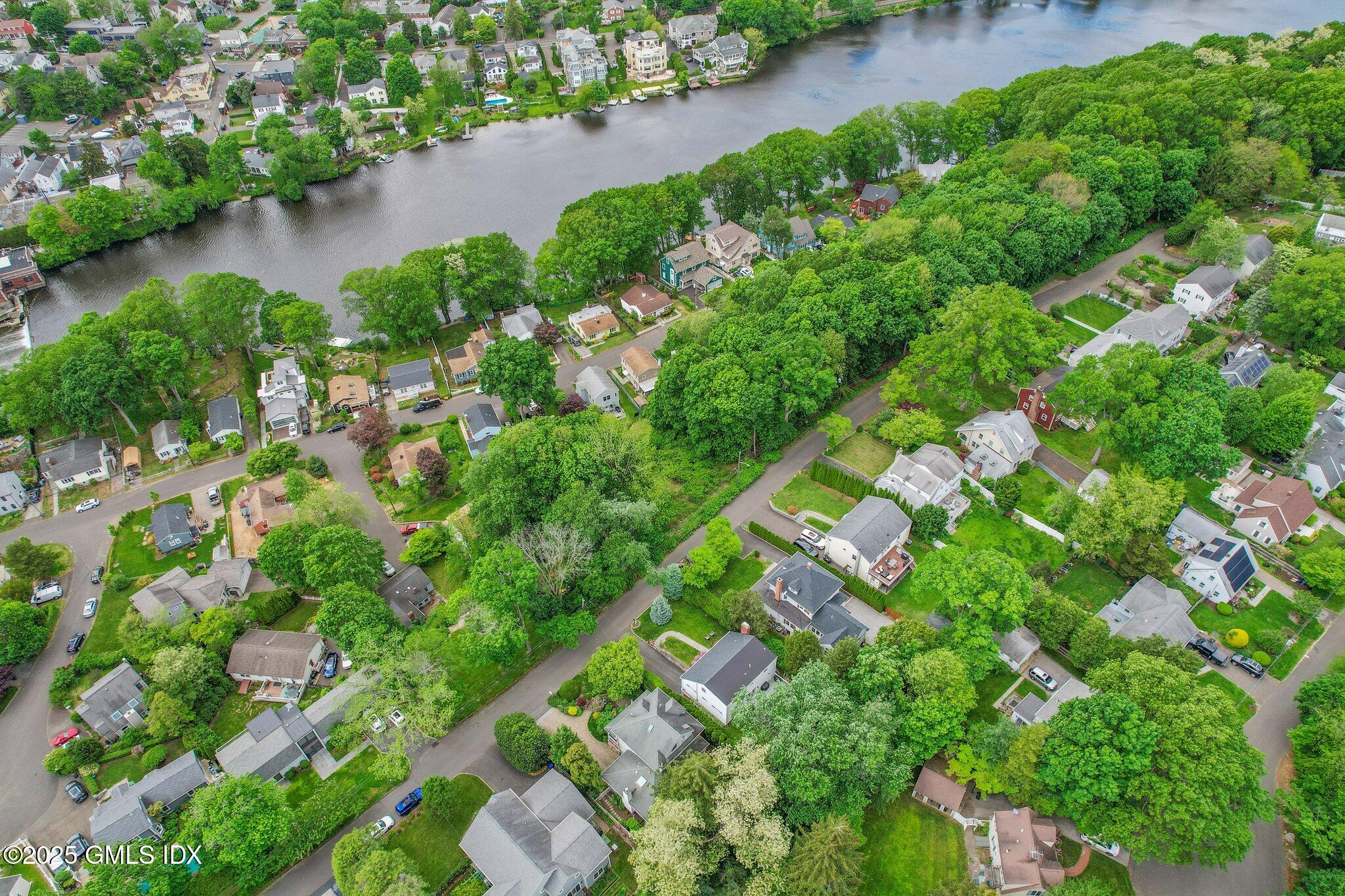 23 Westview Place Riverside, CT 06878 - Photo 37 of 42 an aerial view of residential houses with outdoor space and trees all around
