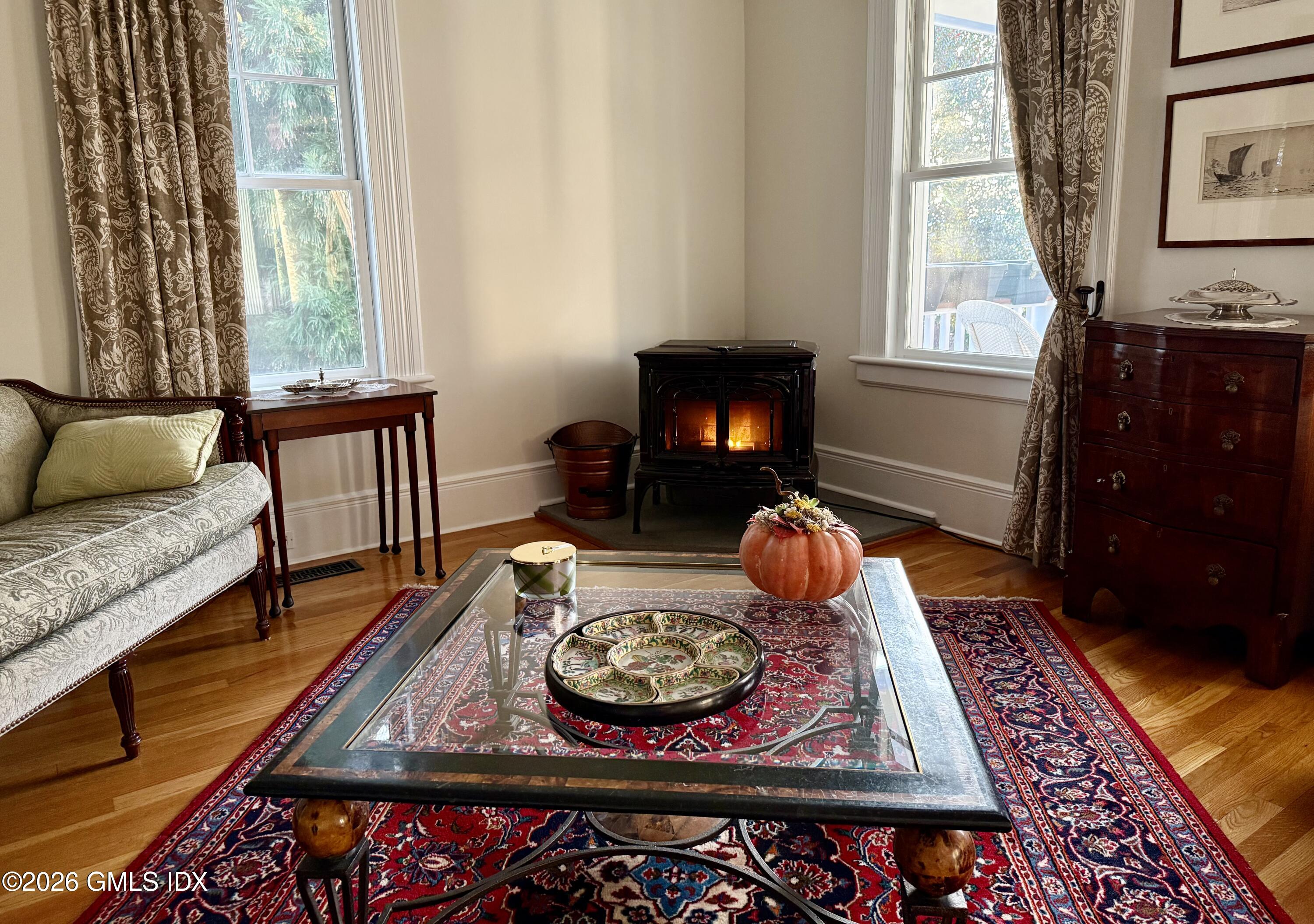 23 Westview Place Riverside, CT 06878 - Photo 9 of 42 a living room with furniture rug and window