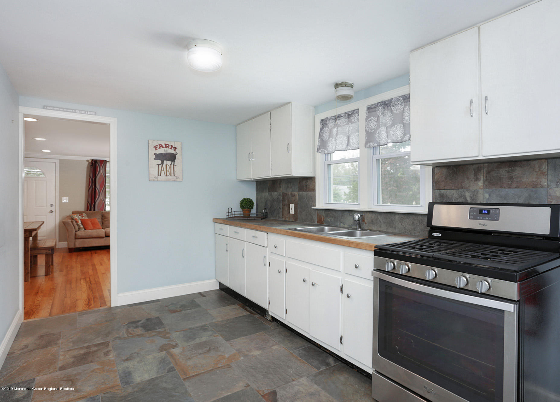 26 Weaverville Road Freehold, NJ 07728 - Photo 11 of 17 IMG_9358