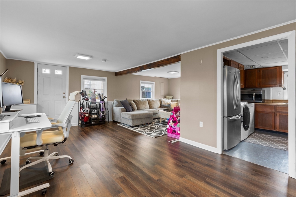 4 Dundee Street Salem, MA 01970 - Photo 15 of 27