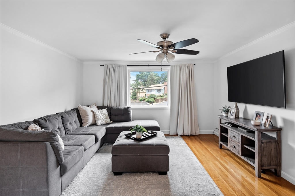 4 Dundee Street Salem, MA 01970 - Photo 8 of 27