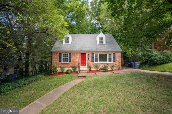 $844,999 | 6474 Oakwood Drive, Falls Church, VA 22041