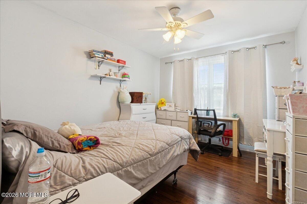 212 Stonehurst Boulevard Freehold, NJ 07728 - Photo 10 of 30 10-Image-10