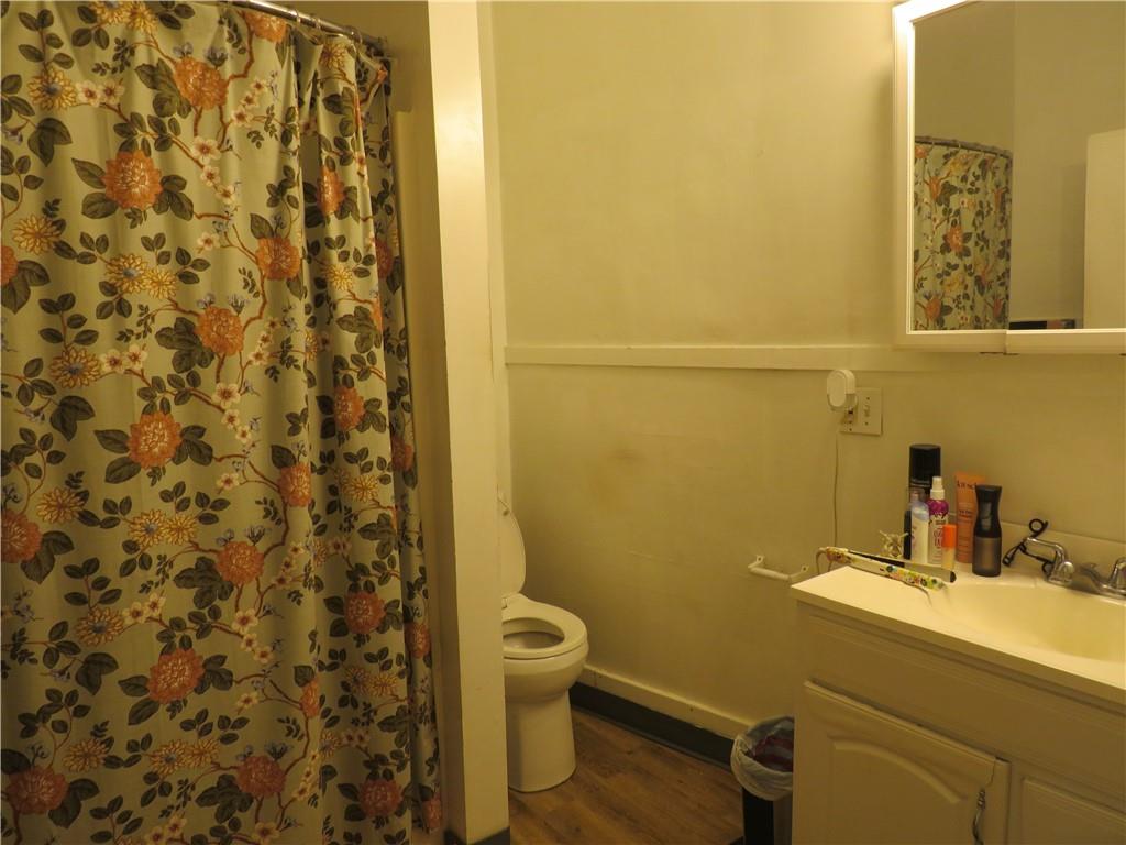 806 McLaughlin Run Road Bridgeville, PA 15017 - Photo 15 of 25 Unit 2 Bathroom.