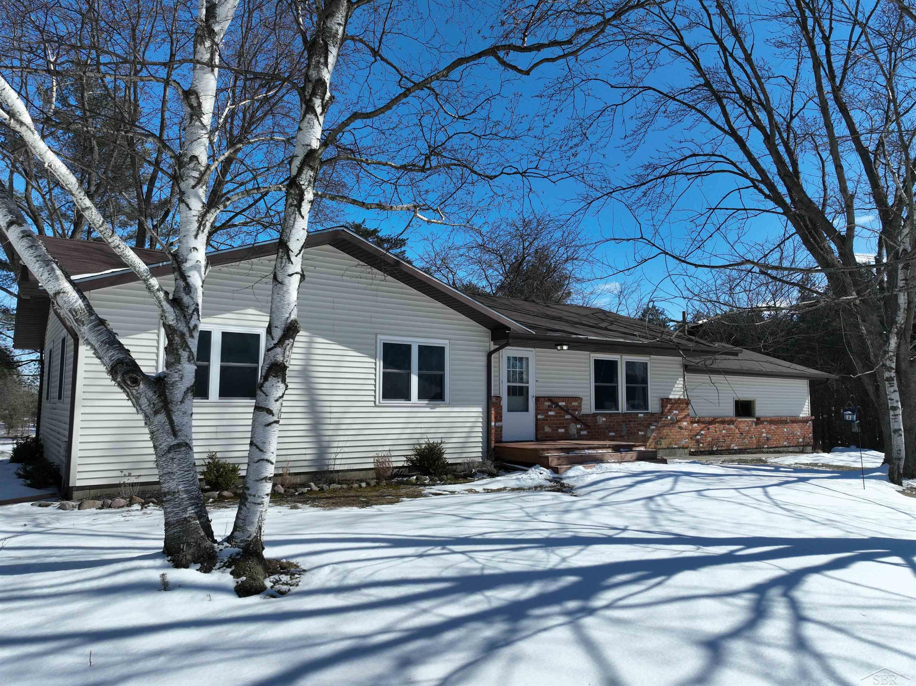 4925 Schott Road Mayville, MI 48744 - Photo 5 of 52 50103401-4.JPG
