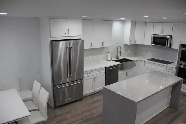 $1,998,000 | 922 Sealane Drive, Unit B, Encinitas, CA 92024