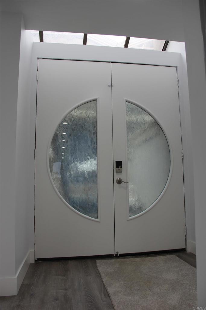 922 Sealane Drive, Unit B Encinitas, CA 92024 - Photo 10 of 30 a utility room with a washer and dryer