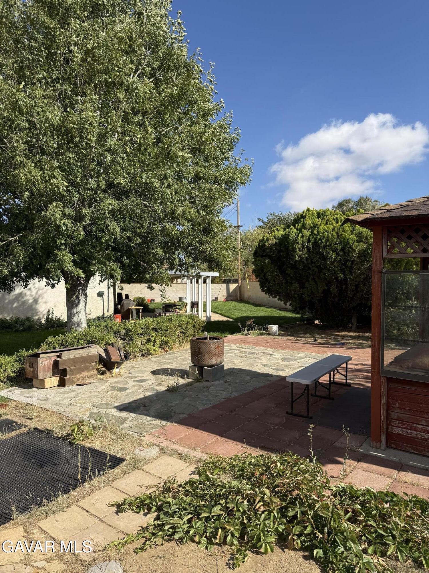 919 Golden W Court Tehachapi, CA 93561 - Photo 22 of 23 a view of a patio with swimming pool